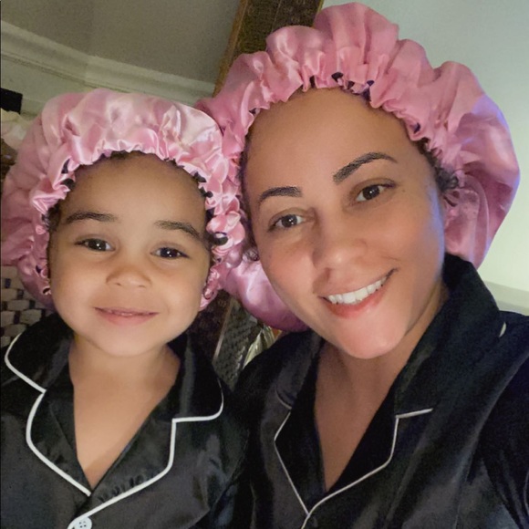 🐝 Matching mommy and me Bonnet - Picture 2 of 7